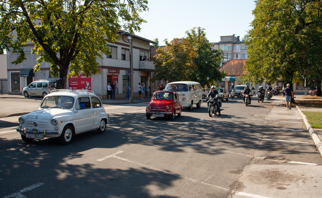 70-ak oldtimer vozila u odličnoj atmosferi na Strossu 