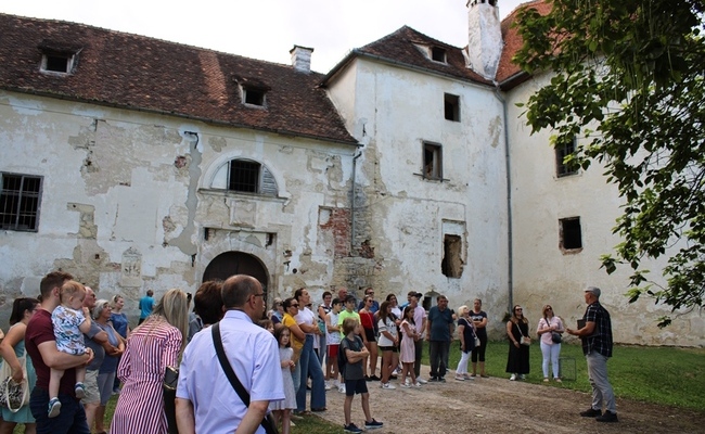 Turističke ture dvorca 